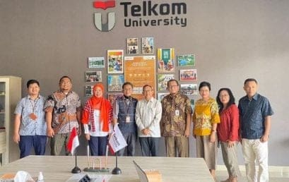 Penandatanganan MoA Universitas Telkom & Diskominfo Manggarai