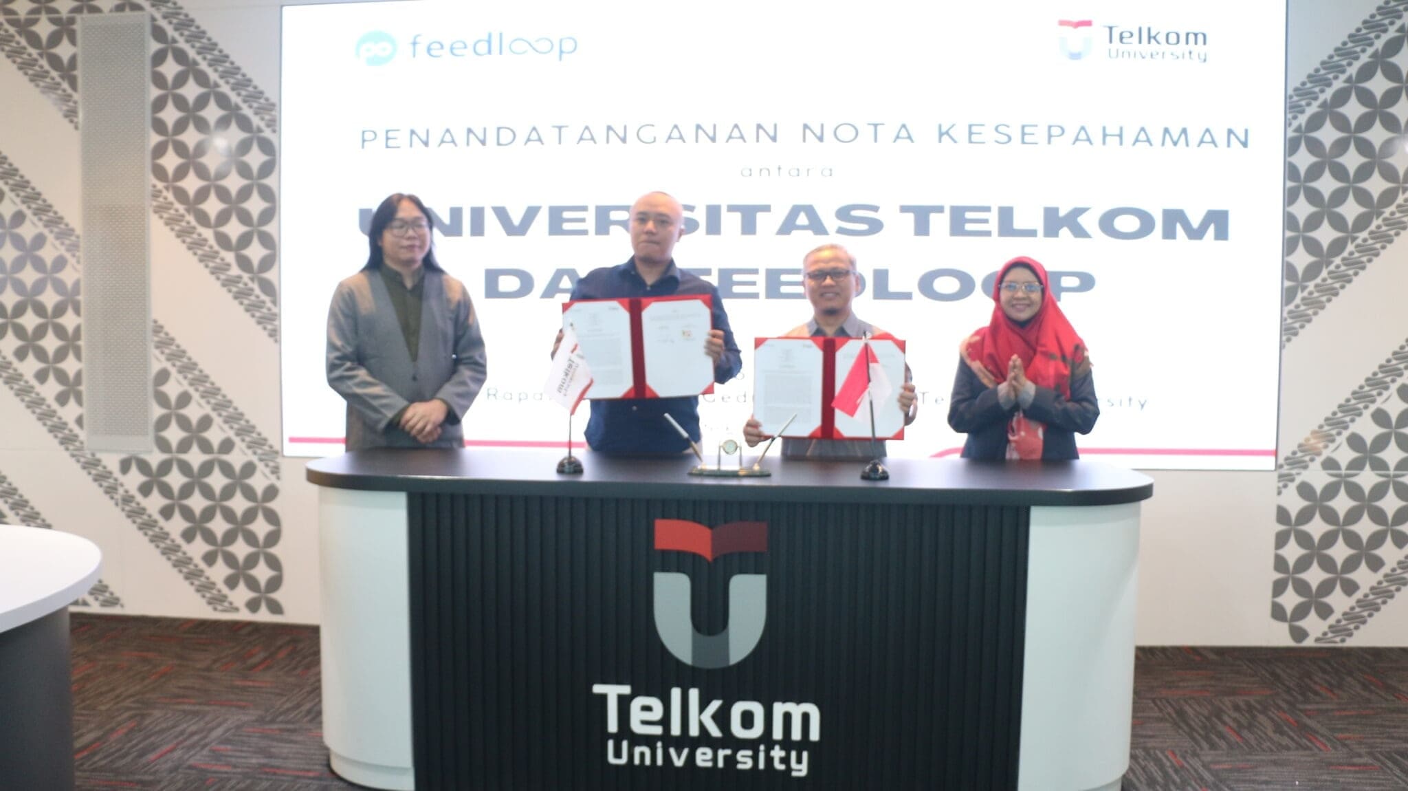 Penandatanganan MOU antara Telkom University &Feedloop AI Penandatanganan MOU antara Telkom University &Feedloop AI